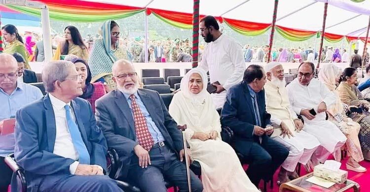 সেনাকুঞ্জে খালেদা জিয়ার সঙ্গে জামায়াত আমিরের কুশল বিনিময়